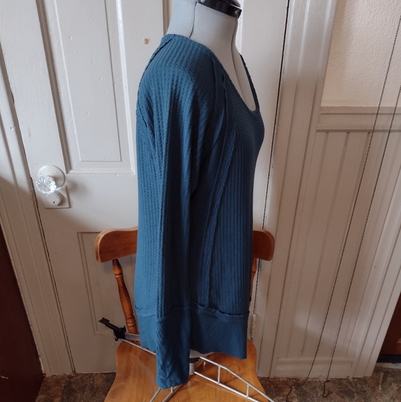 Dark teal thermal top - Picture 3 of 3